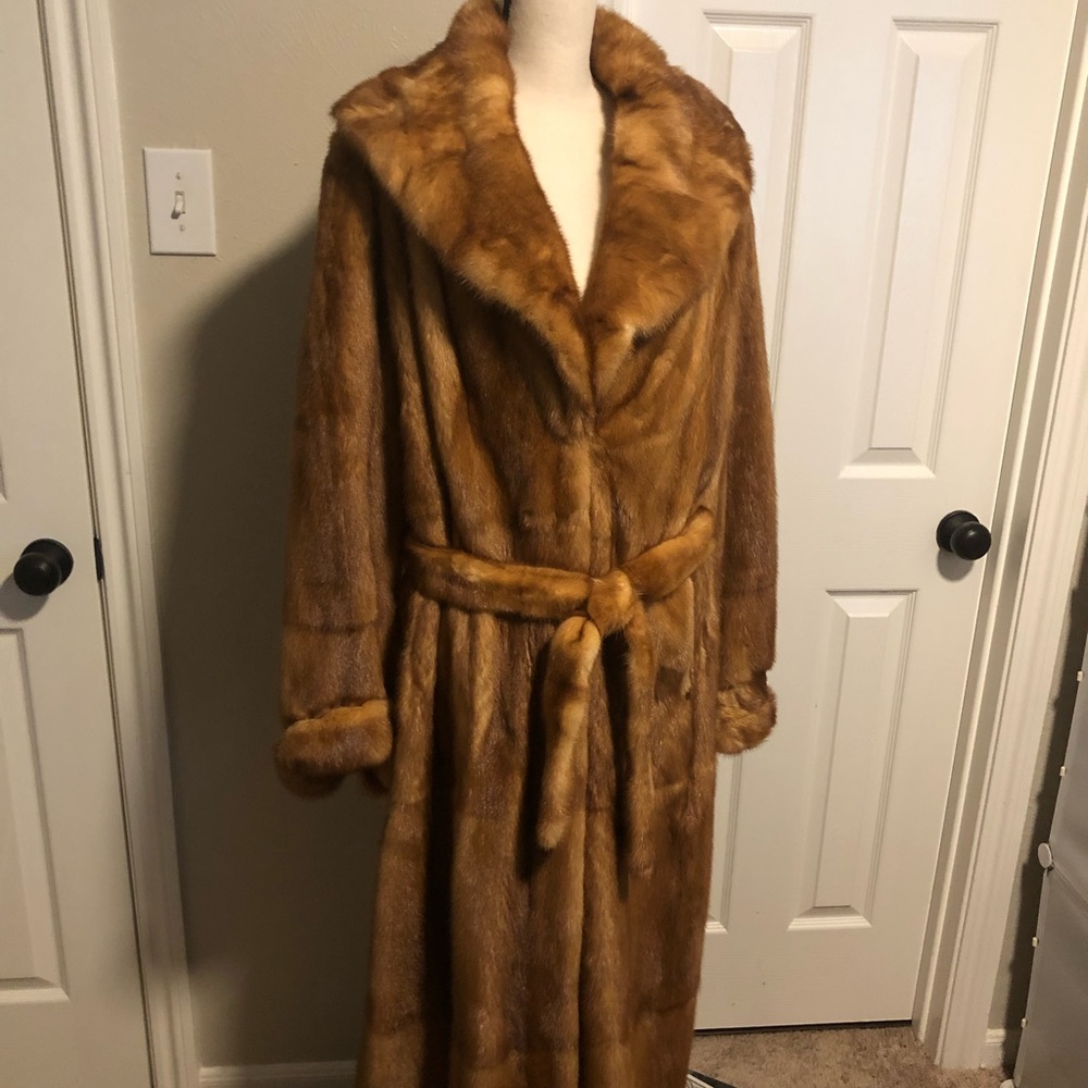 Amber fur coat - Picture 8 of 8